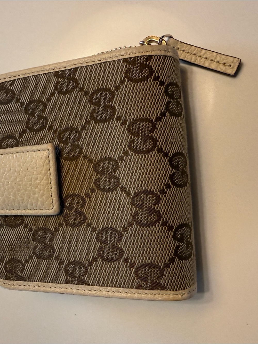 Gucci Beige and Brown GG Canvas Zip  Bi-Fold Wallet